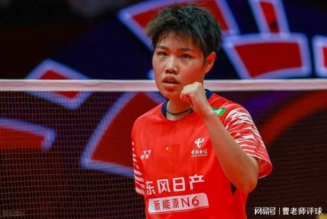 "凤凰组合决胜局逆转获胜 赛季85%胜率展现羽毛球混双实力"